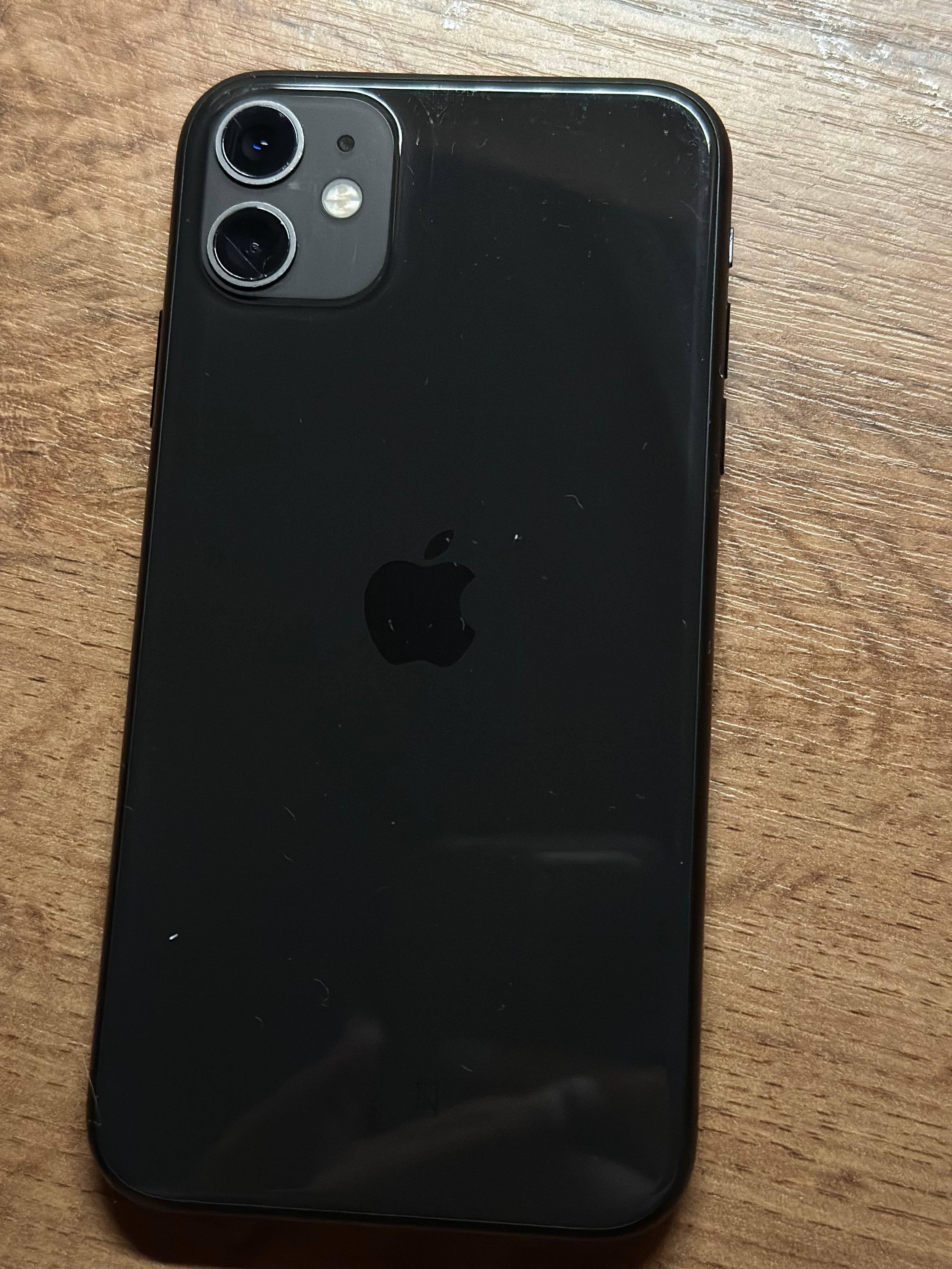 Продам IPhone 11 в отличном состоянии!