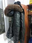 Продам кожаную куртку , воротник мутон, капишон писец