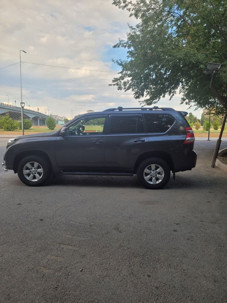 Аренда Toyota Prado с водителем  и  без