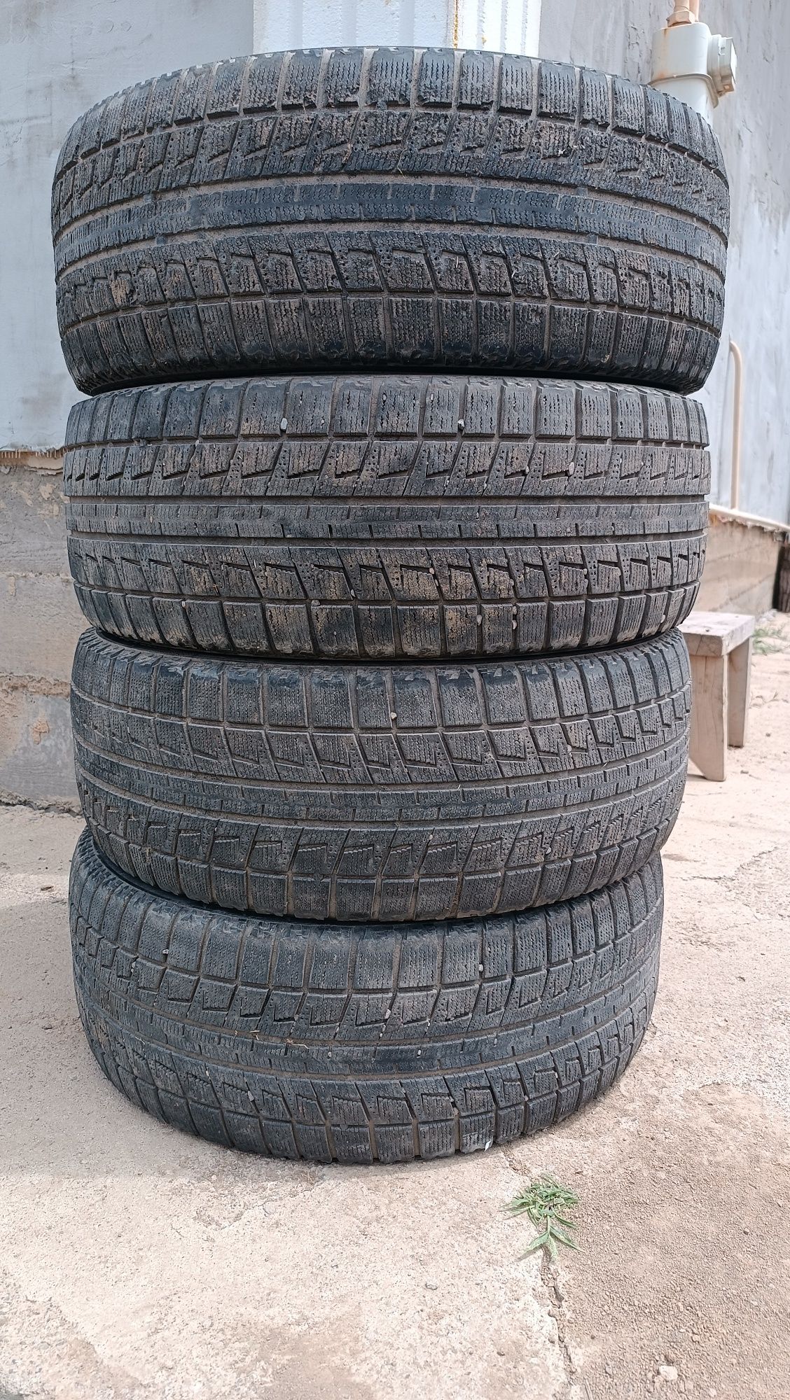 Продам зимняя резина R16