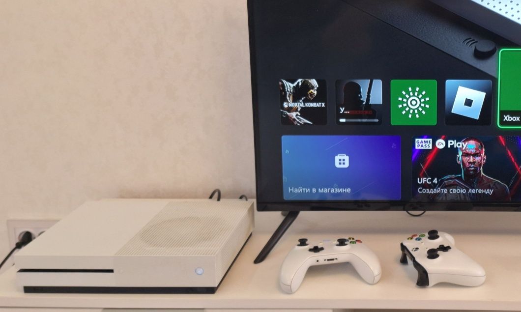 Приставка Xbox One S