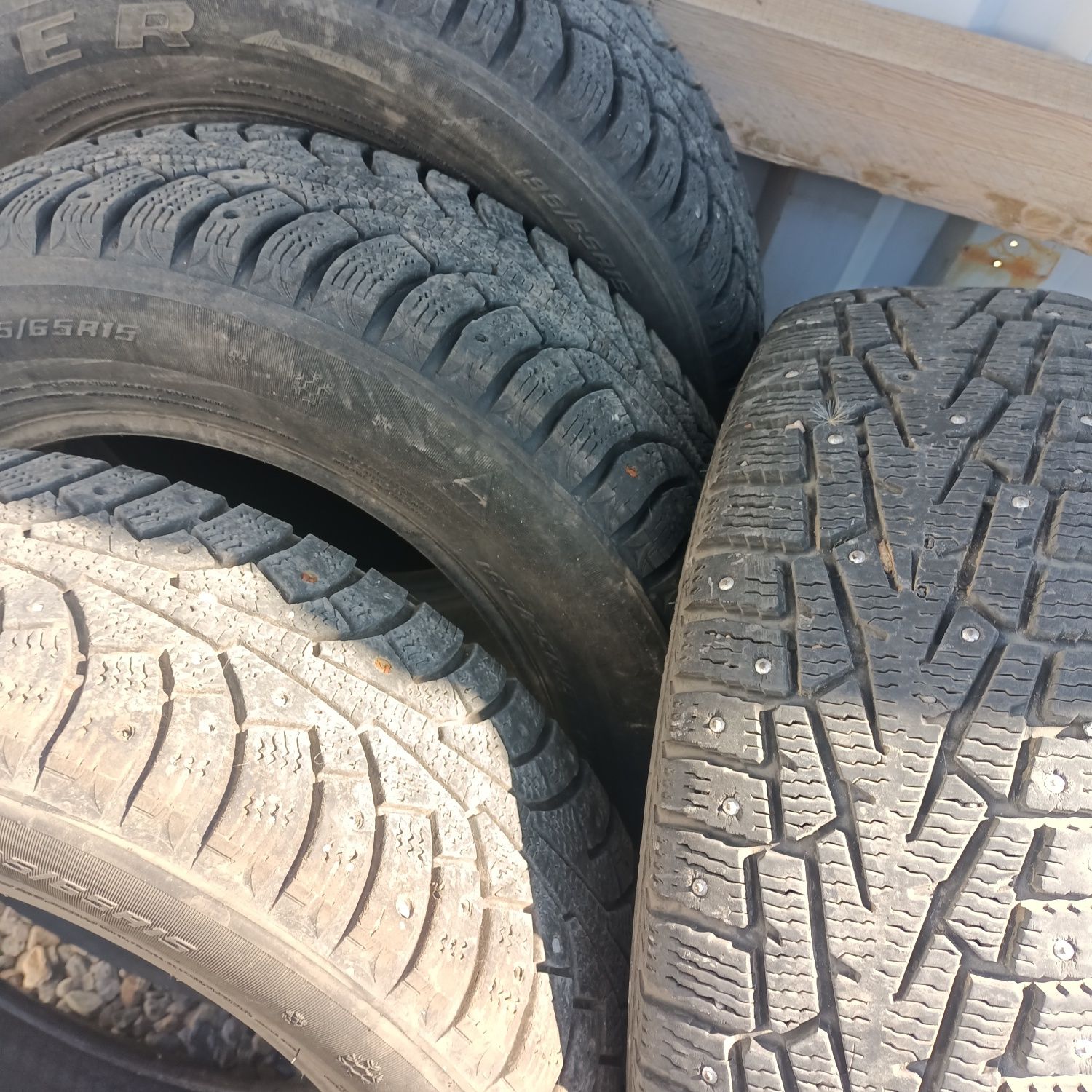 Продам шины зимние R15 195/65 отс