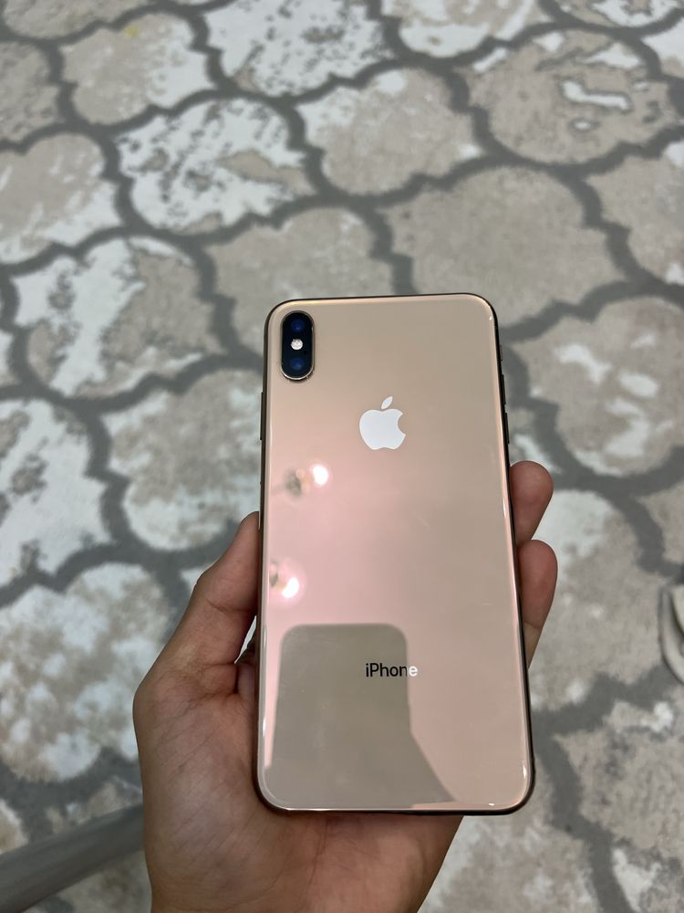 Продам Iphone XS MAX