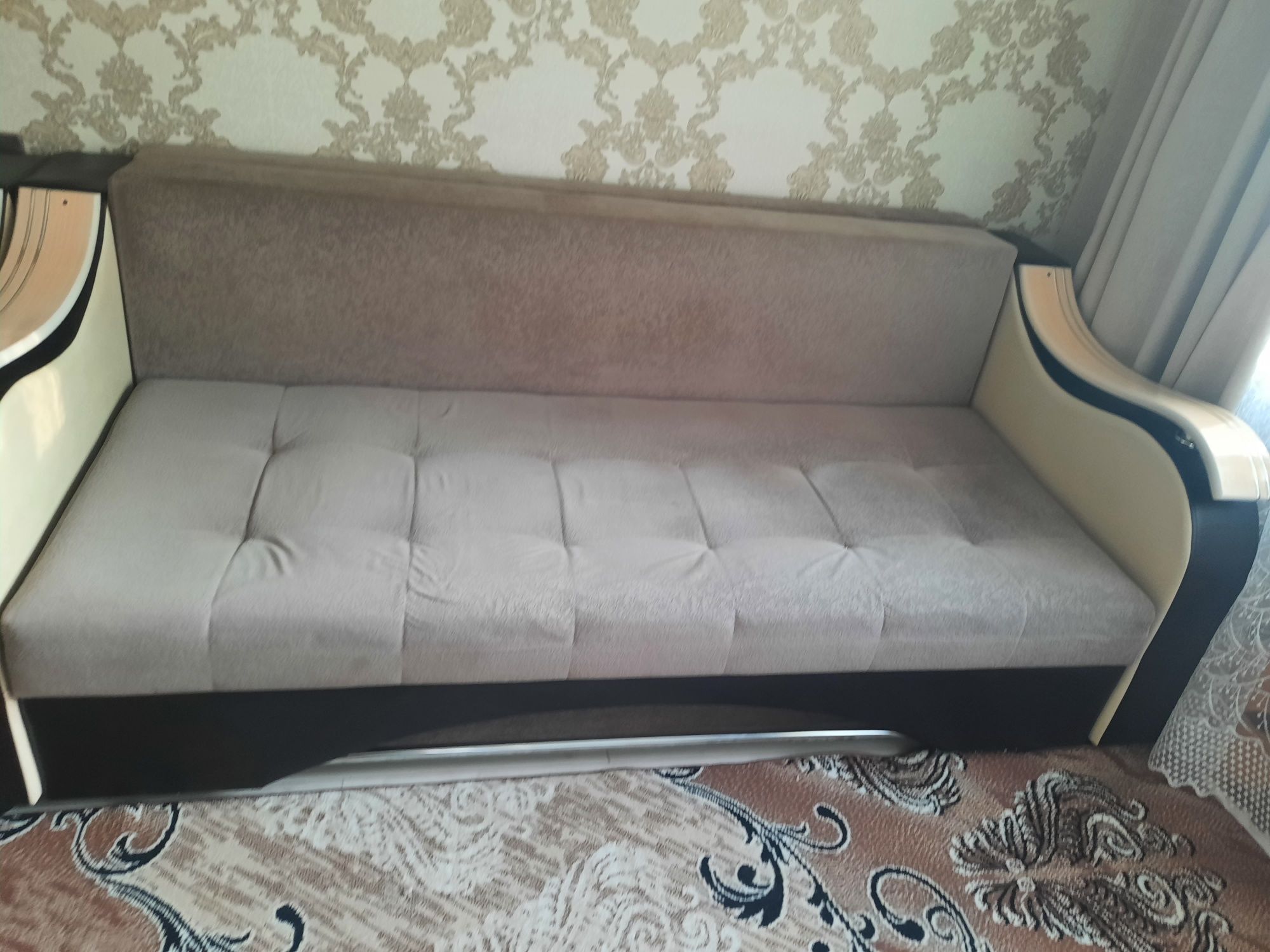 Продам диван и  кресло