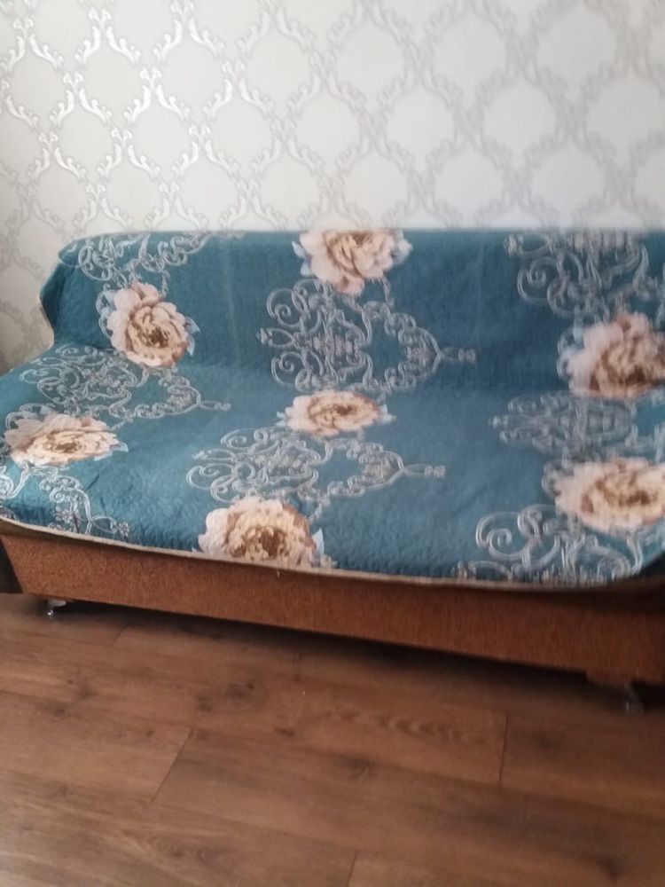 Продается мебель, коляска, прихожая, два дивана, кресло, тумба !
