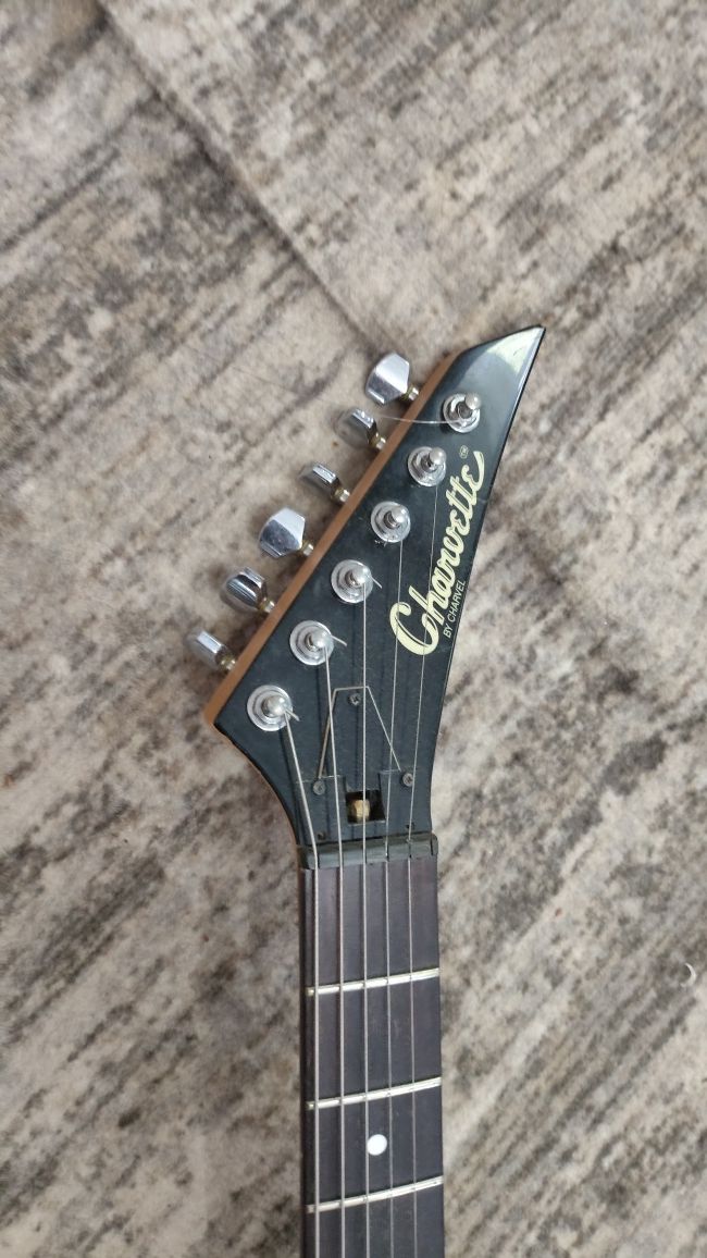 Charvette be charvel (made in Japan )