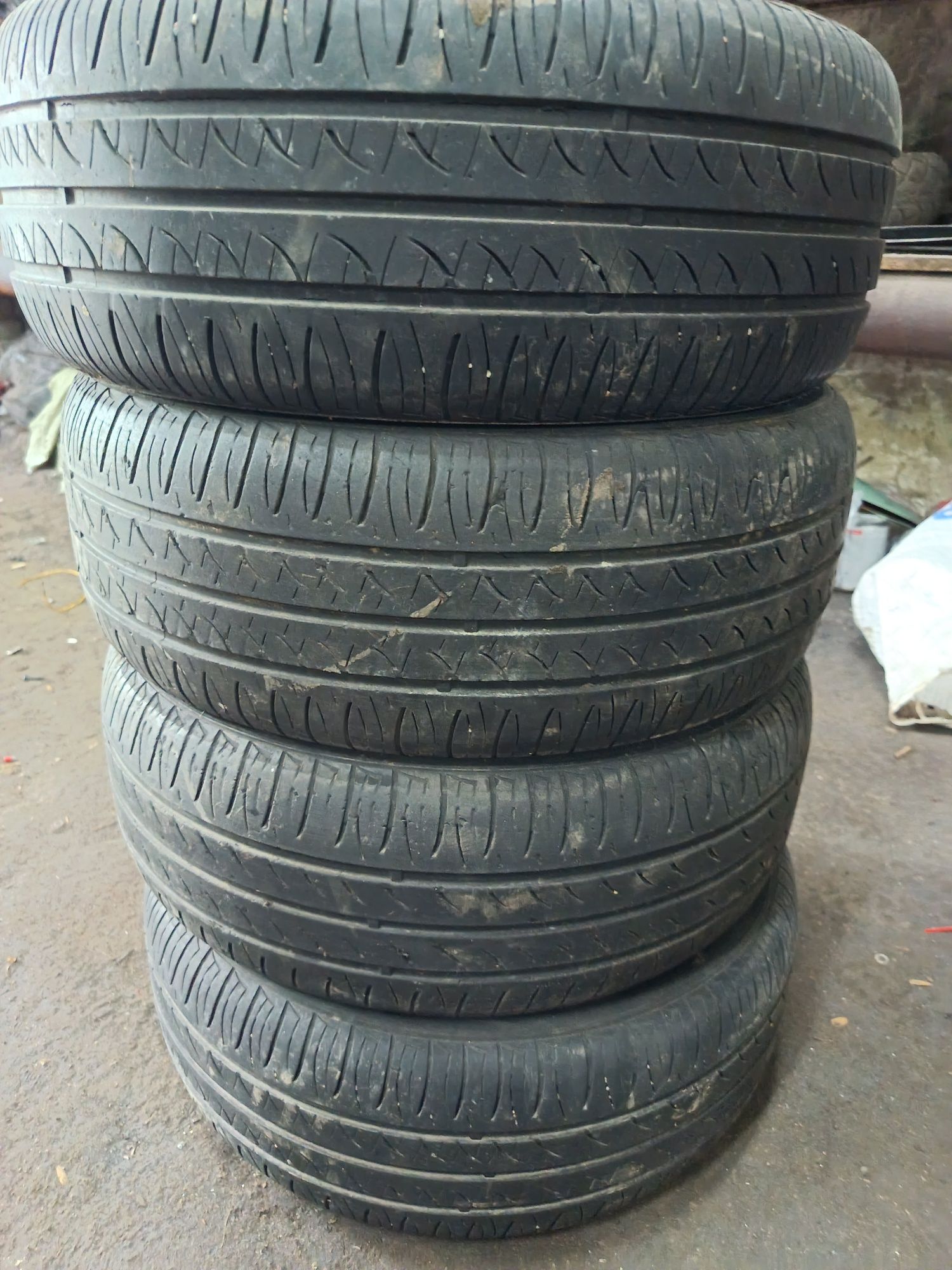 Резина Hankook 175.50. R 15 от киа