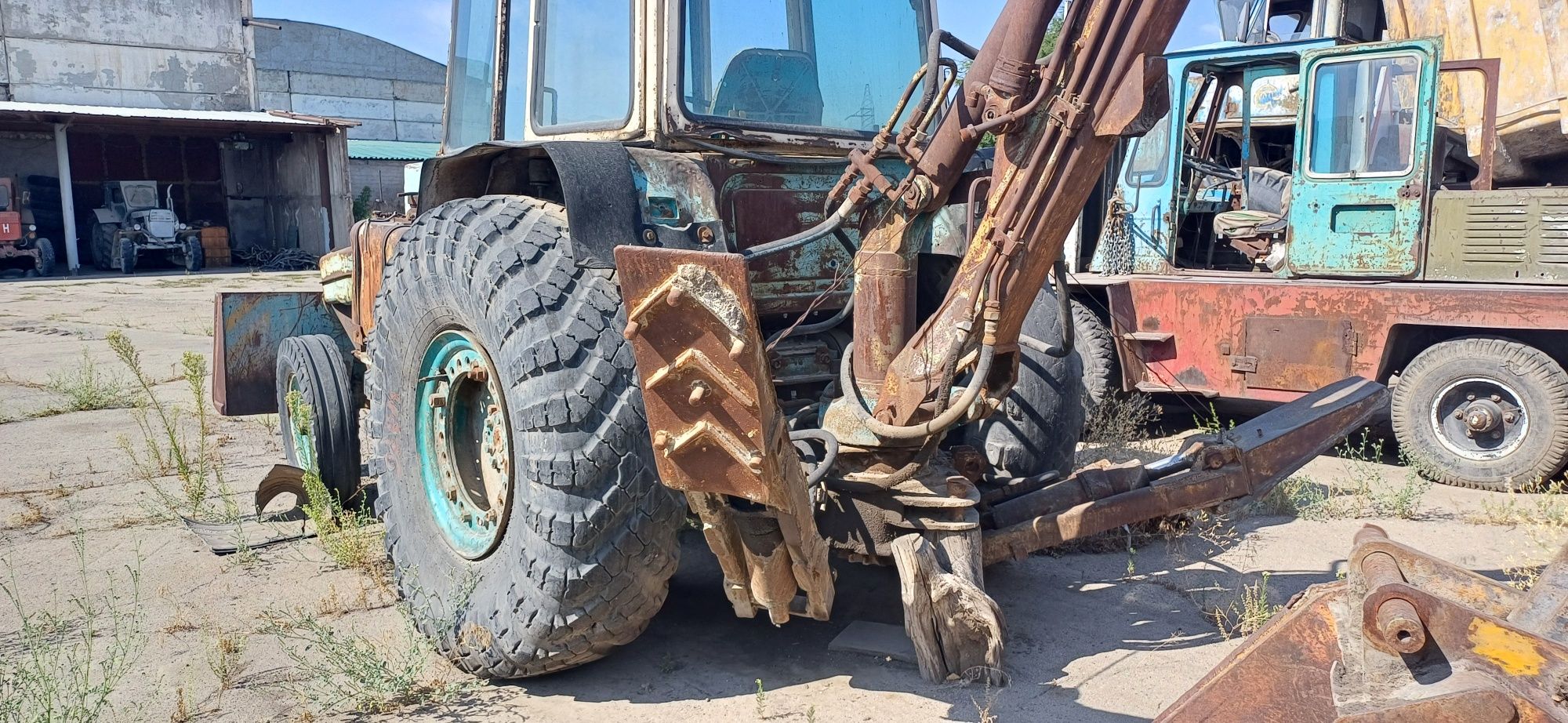Продам Трактор  ЮМЗ 6