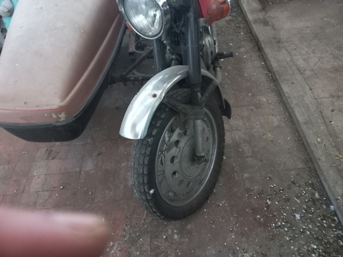 Продам мотоцикл с запчастями