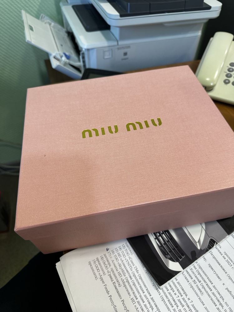 Продам сумку miumiu