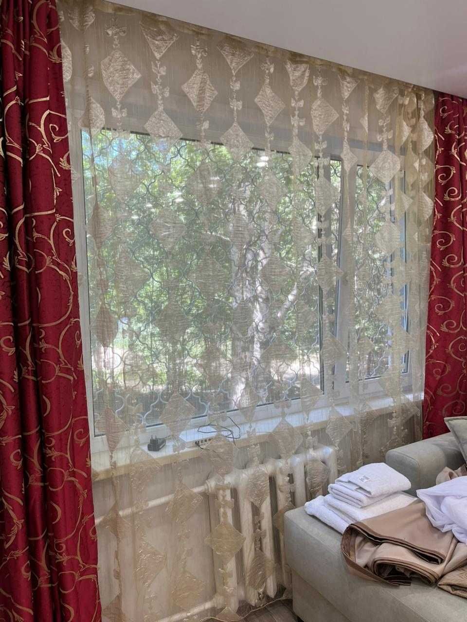 Продам шторы для зала в хорошем состоянии