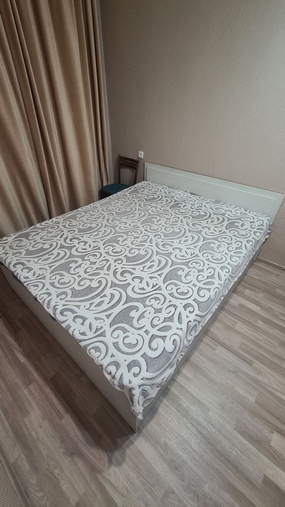 Продам кровать 160/200