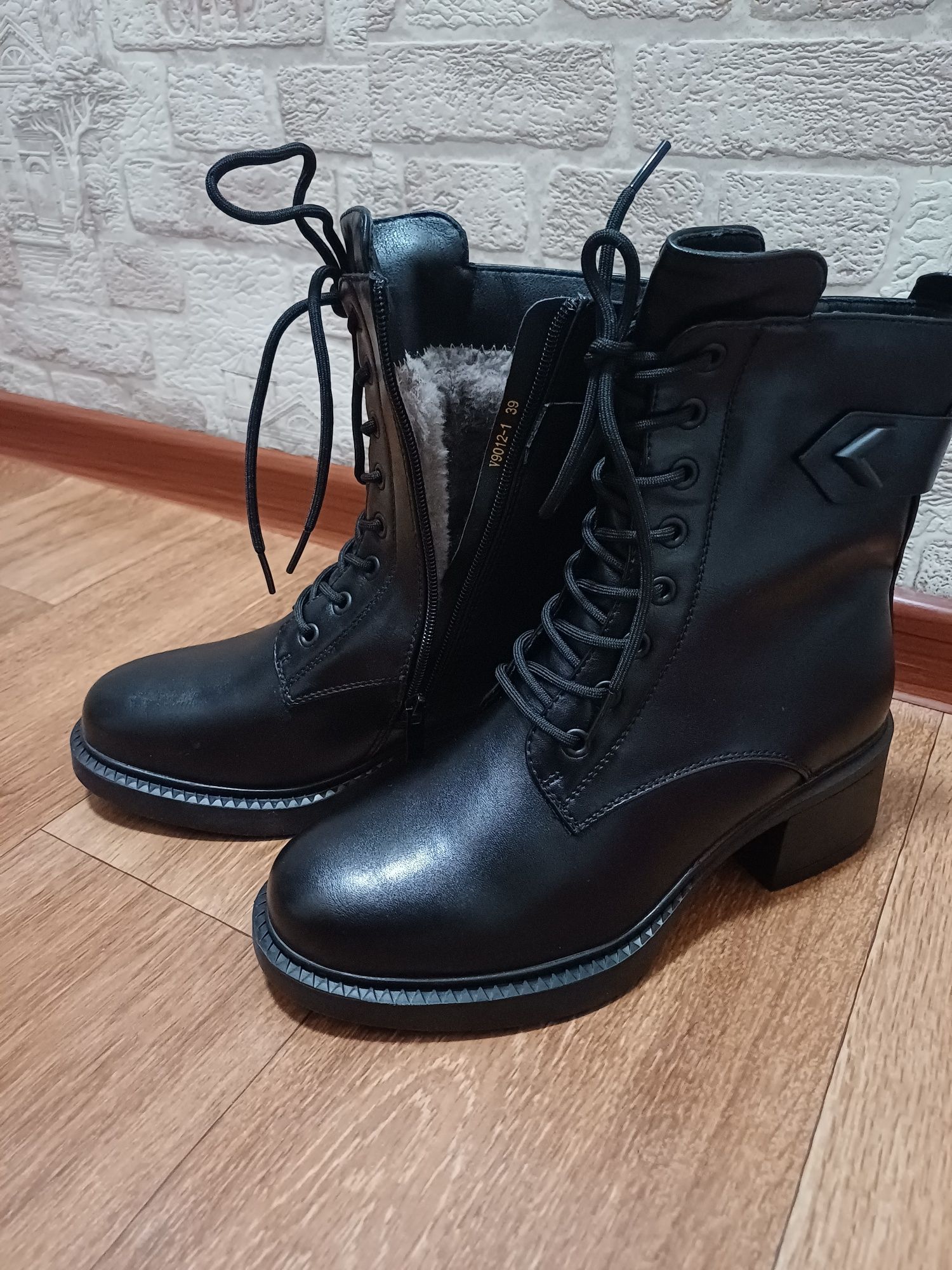 Продам сапоги зимние женские.