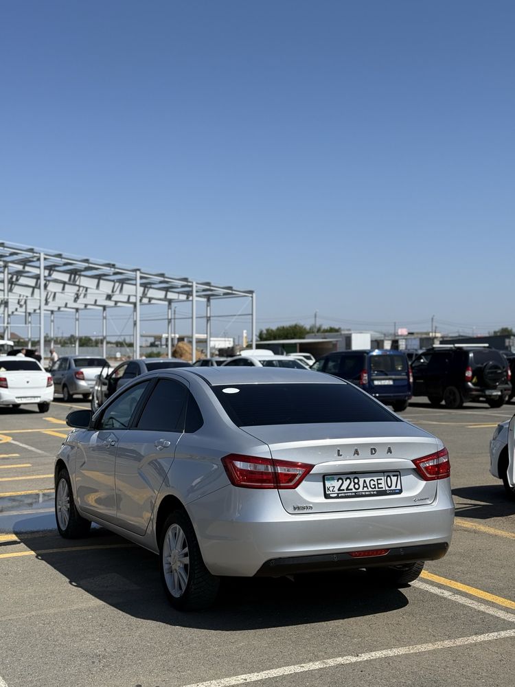 Продам Lada Vesta 1.6L