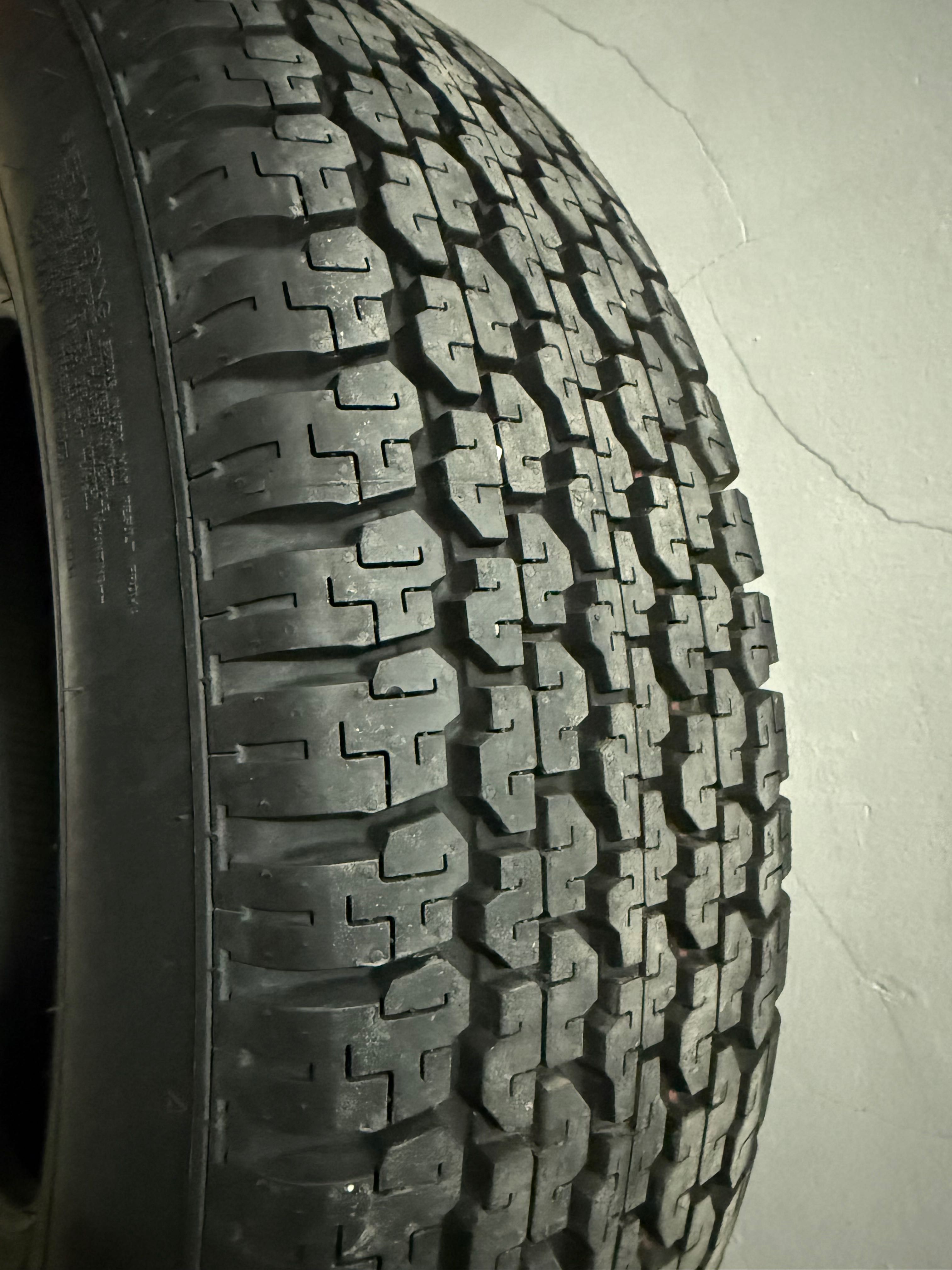 Комплект шин Bridgestone Dueler H/T 689, 205R16C.