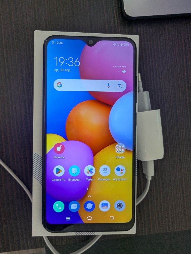Смартфон Vivo Y1s в отличном  состоянии