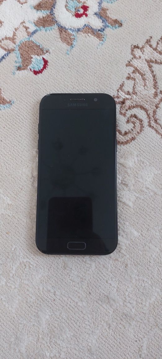 Samsung j5 2018.
