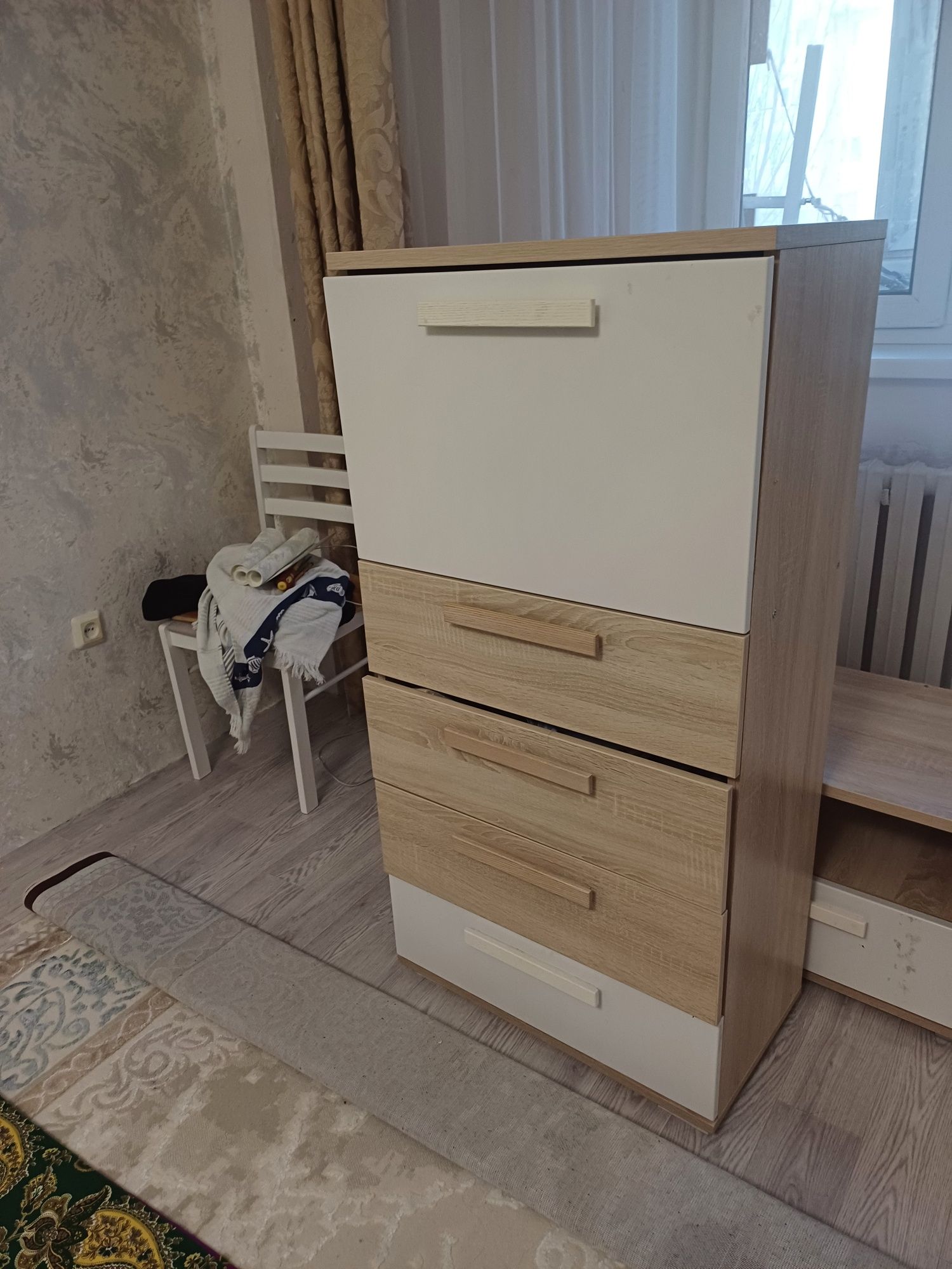 Продам комод, тумбу, мини диванчик