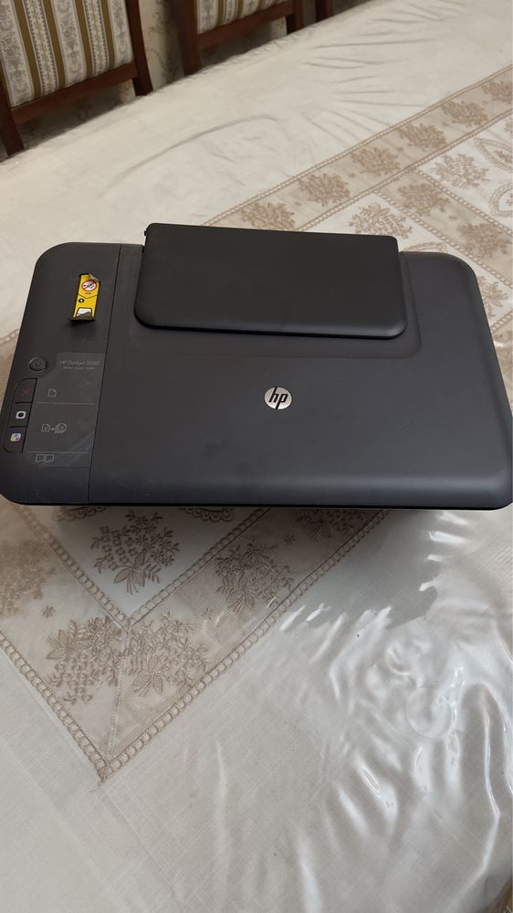 Принтер цветной hp с картриджами почти новый