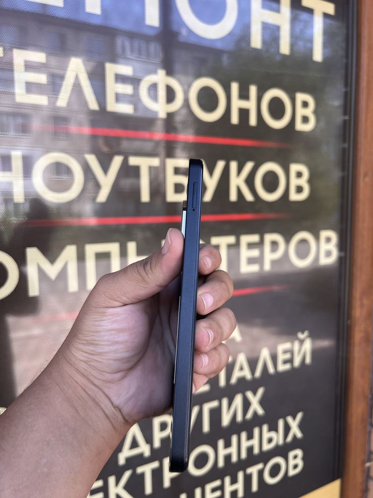 Продается новый телефон Poco C71