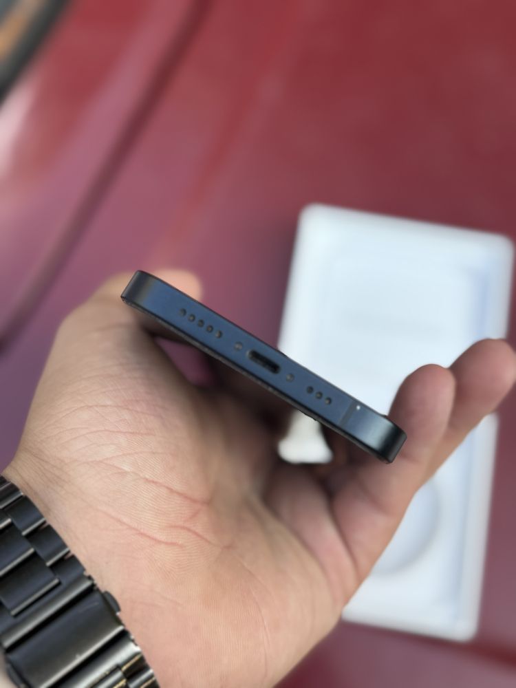 Айфон,IPhone 13 256gb Как новый