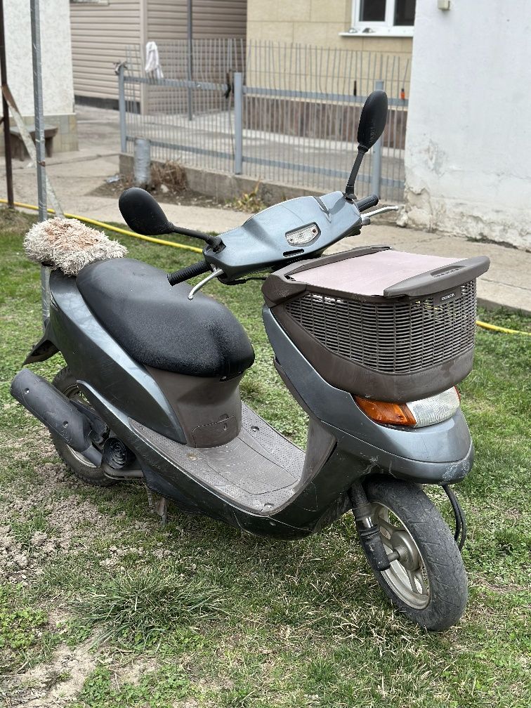 Мопед Honda dio cesta