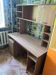 Продам компьютерный стол.