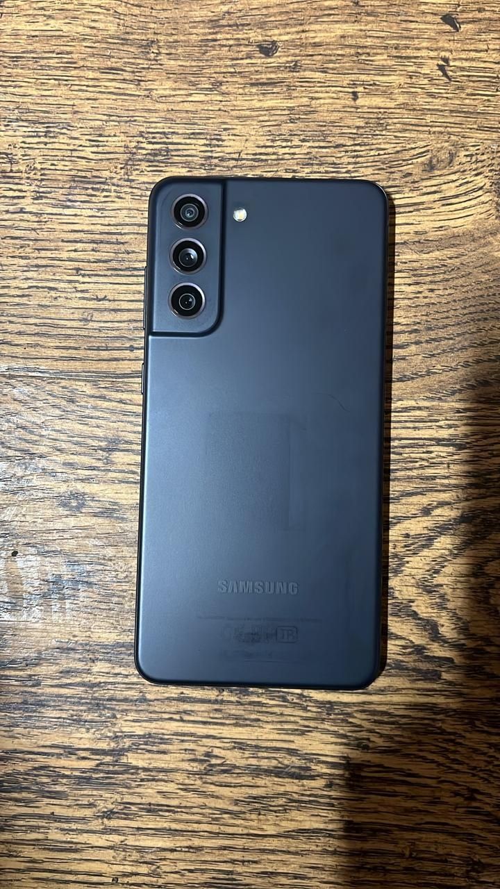 Смартфон Samsung galaxy s21 fe