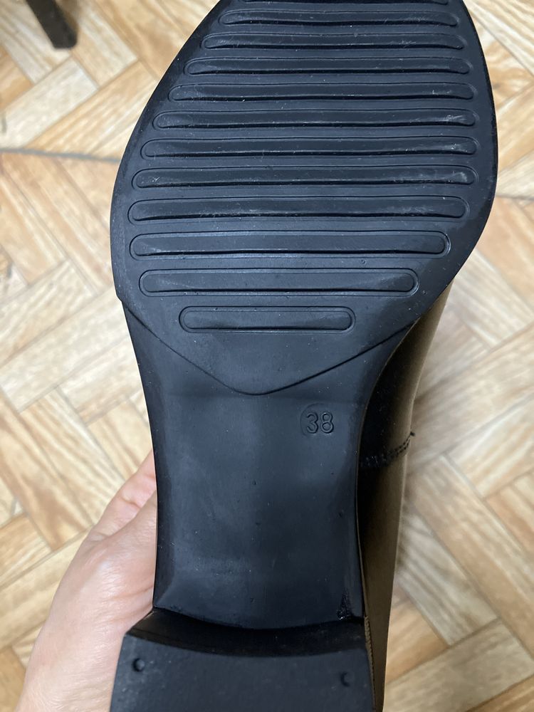Туфли женские кожанные