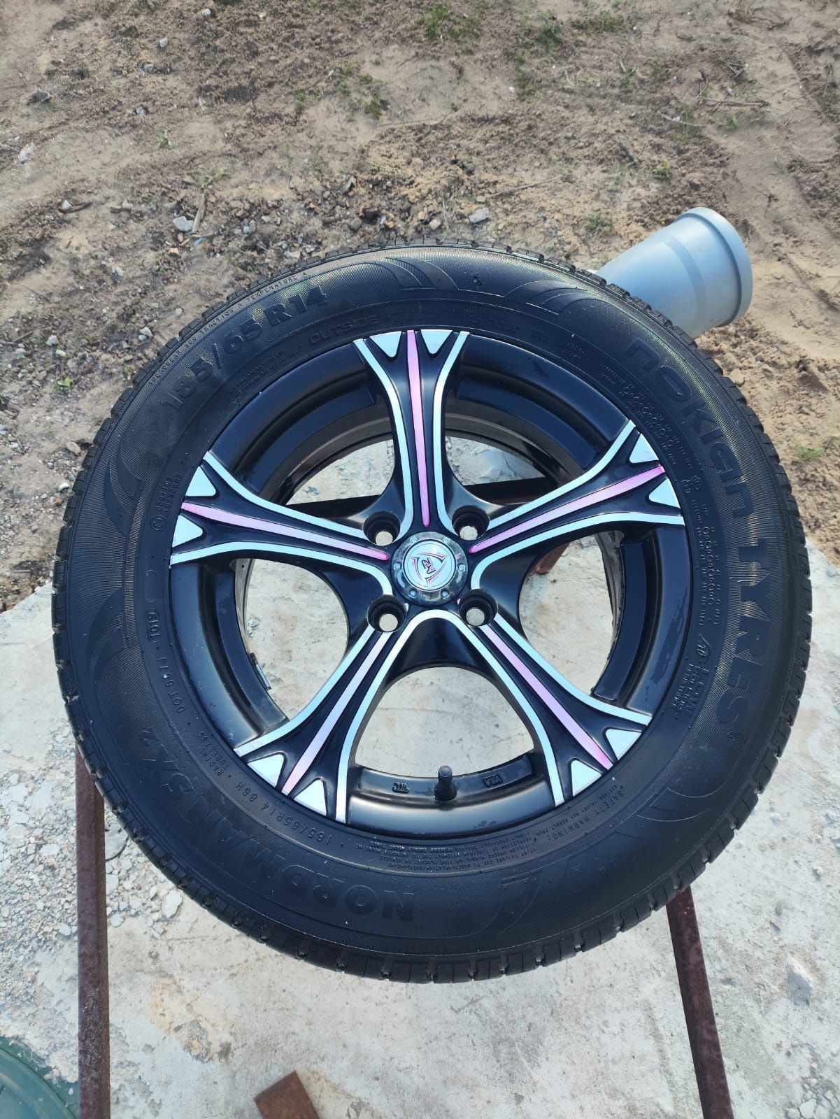 Продам титашки R14