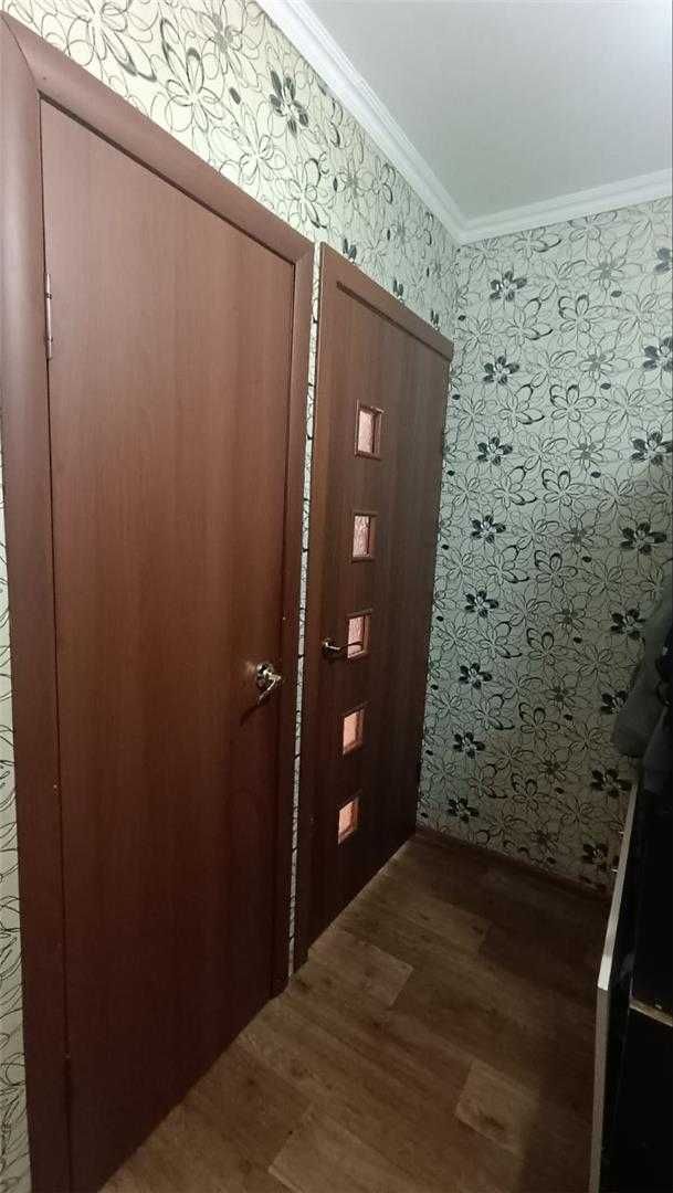 = 1-комн. 12-й мкрн. 3/5, Майкудук с ремонтом, торг.