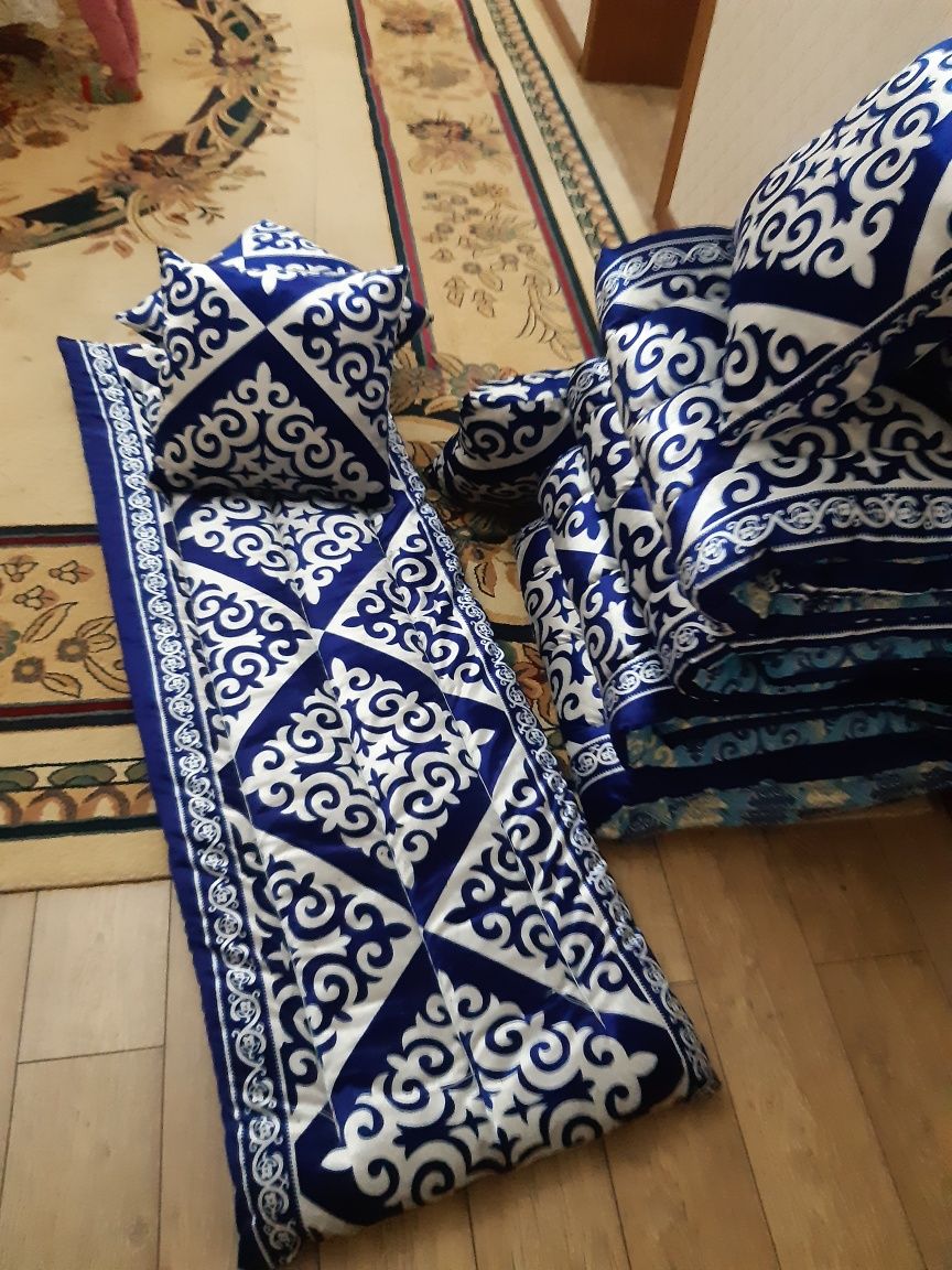 Көрпе Корпеше Матрас Одеяло Подушки Жастық Құрақ көрпе Көрпеше Көрпе