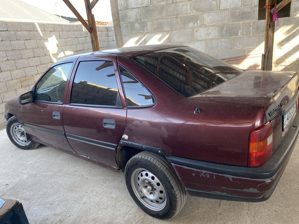 Продам Opel Vectra 1.8