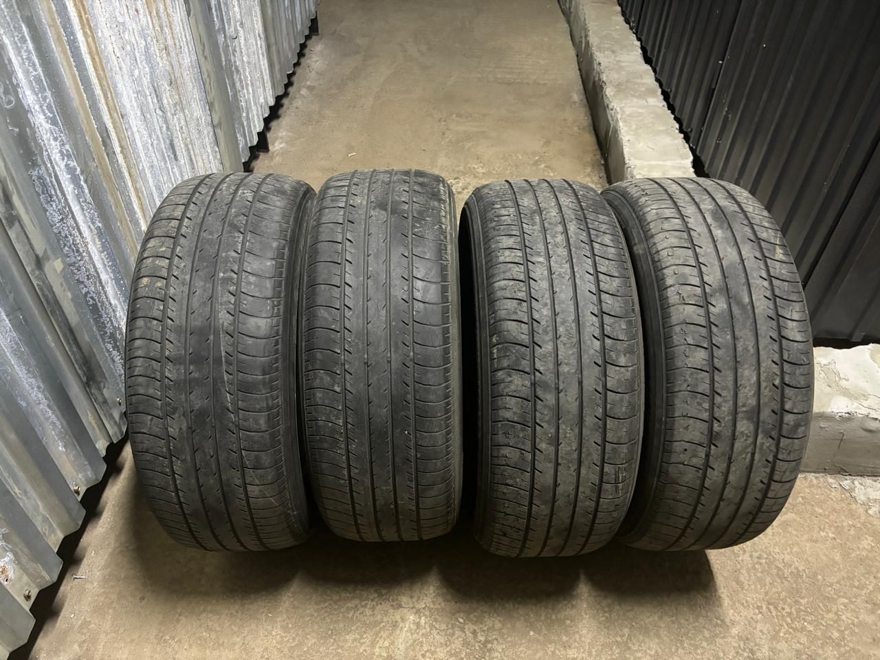 Продам шины  Размеры 215/55/17