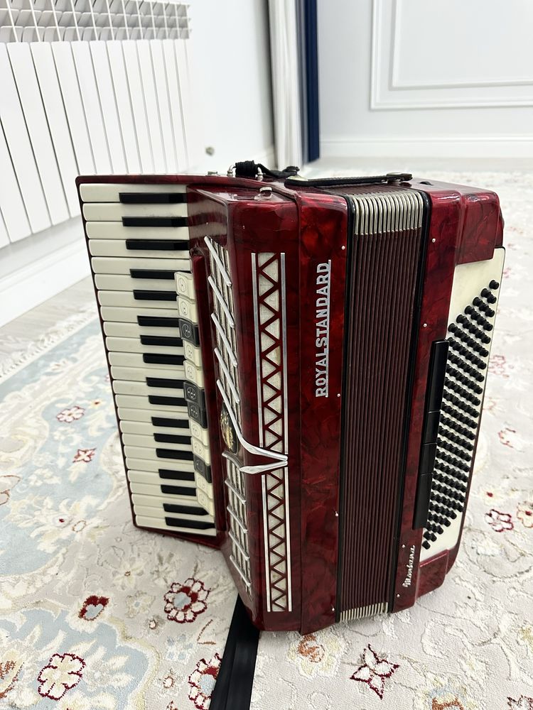 Royal standard аккордеон
