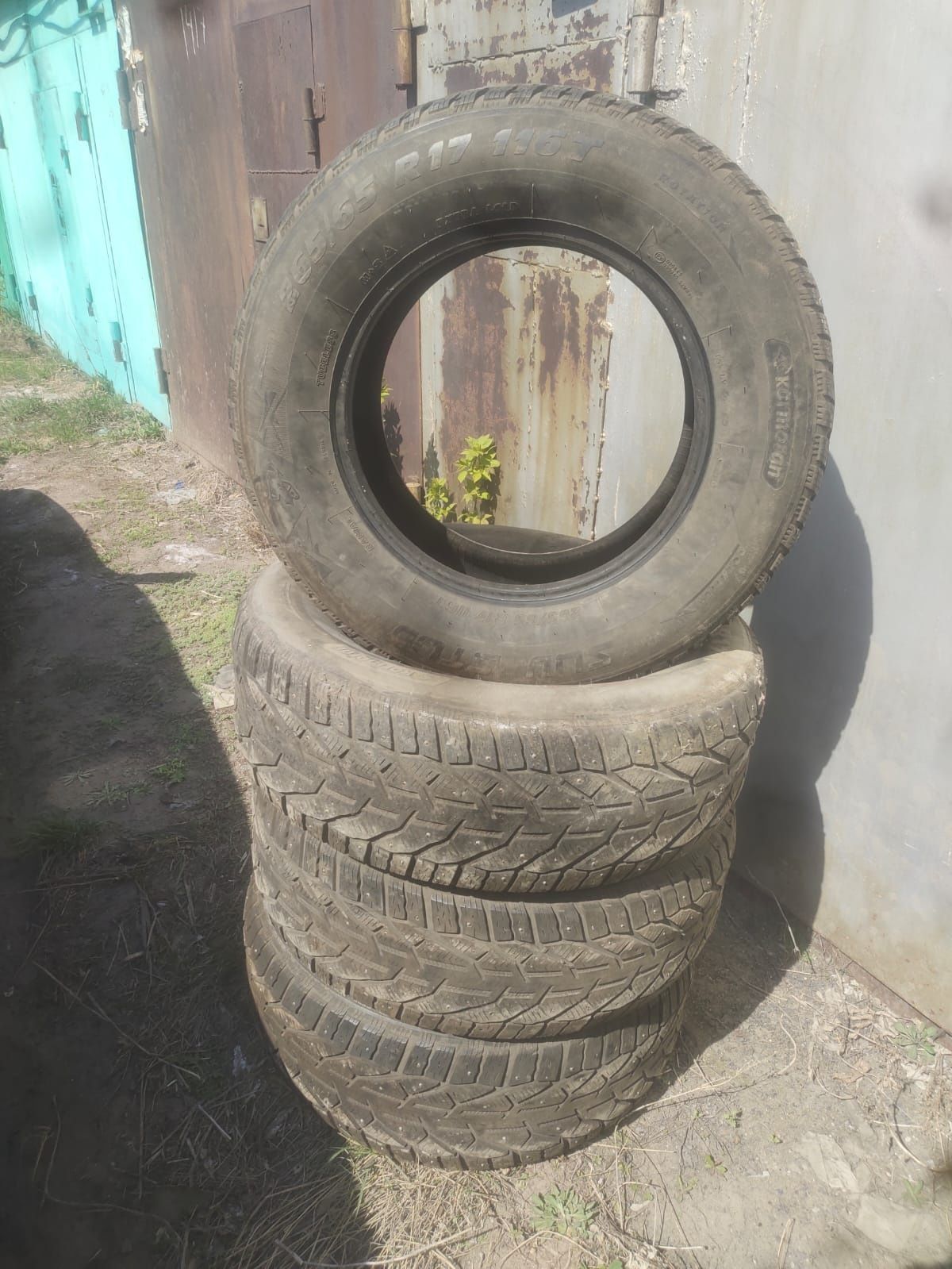 Продам шины зимние !