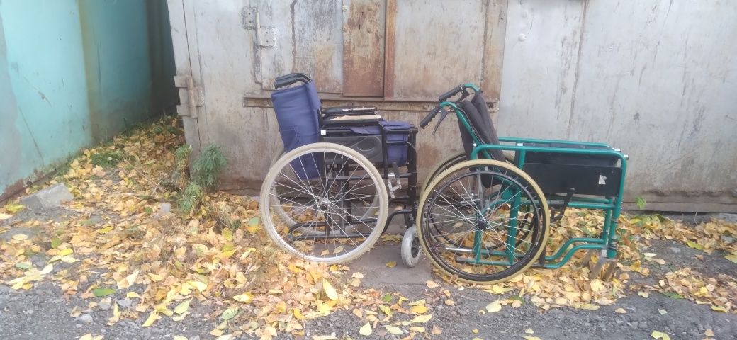 Коляски За два 25 тыс ДЕШЕВА