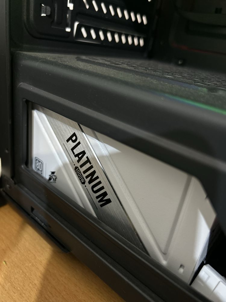 Продаю этот Монстр rtx4070ti