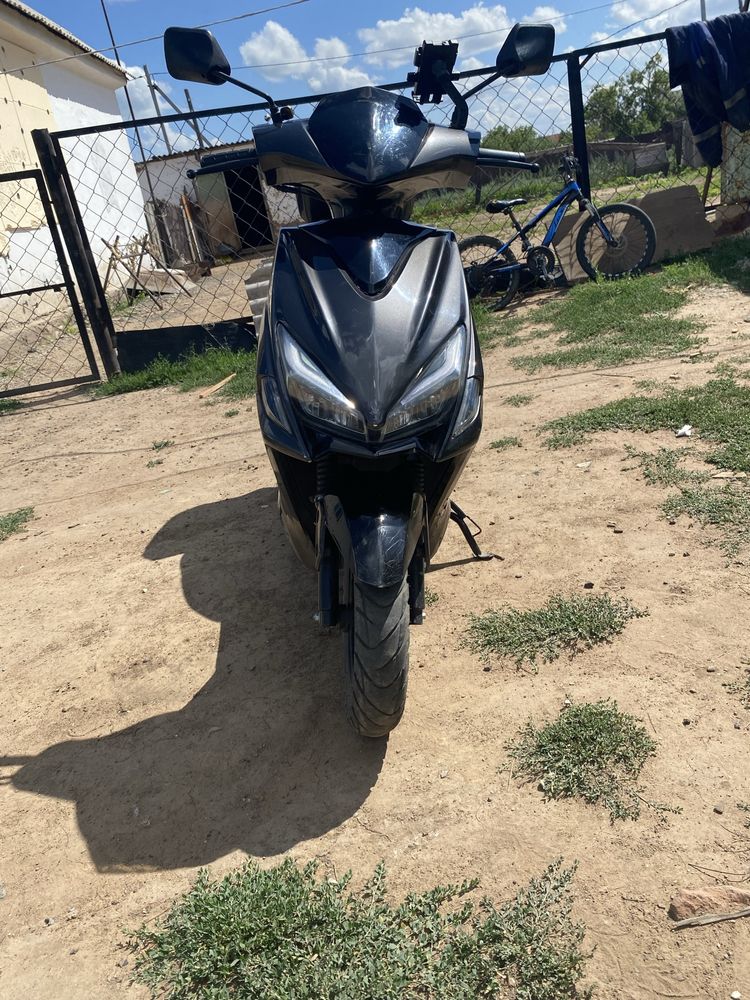Продам скутер на ходу