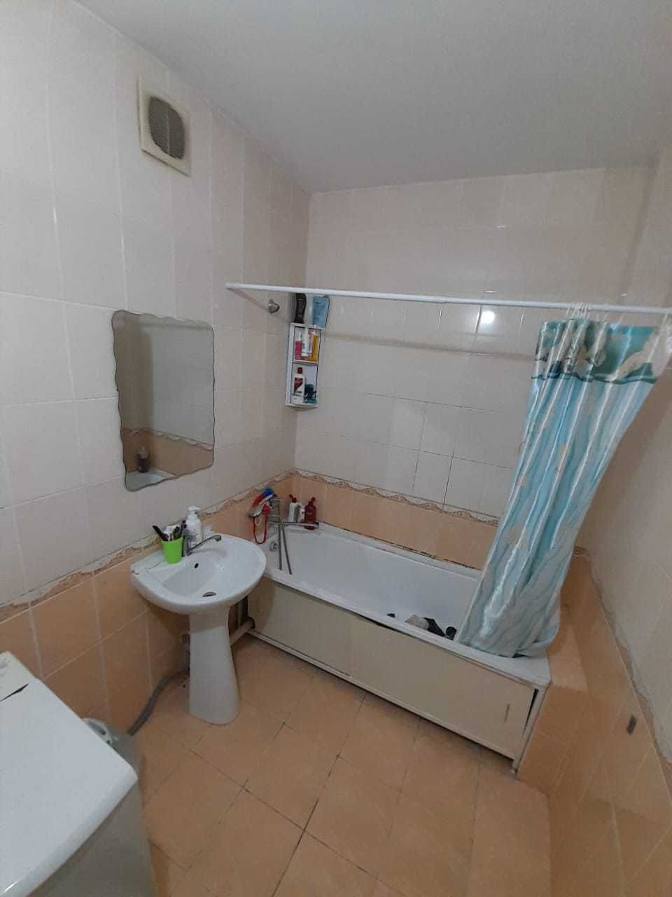 продам 2 комнатную   квартиру 88 кв.м