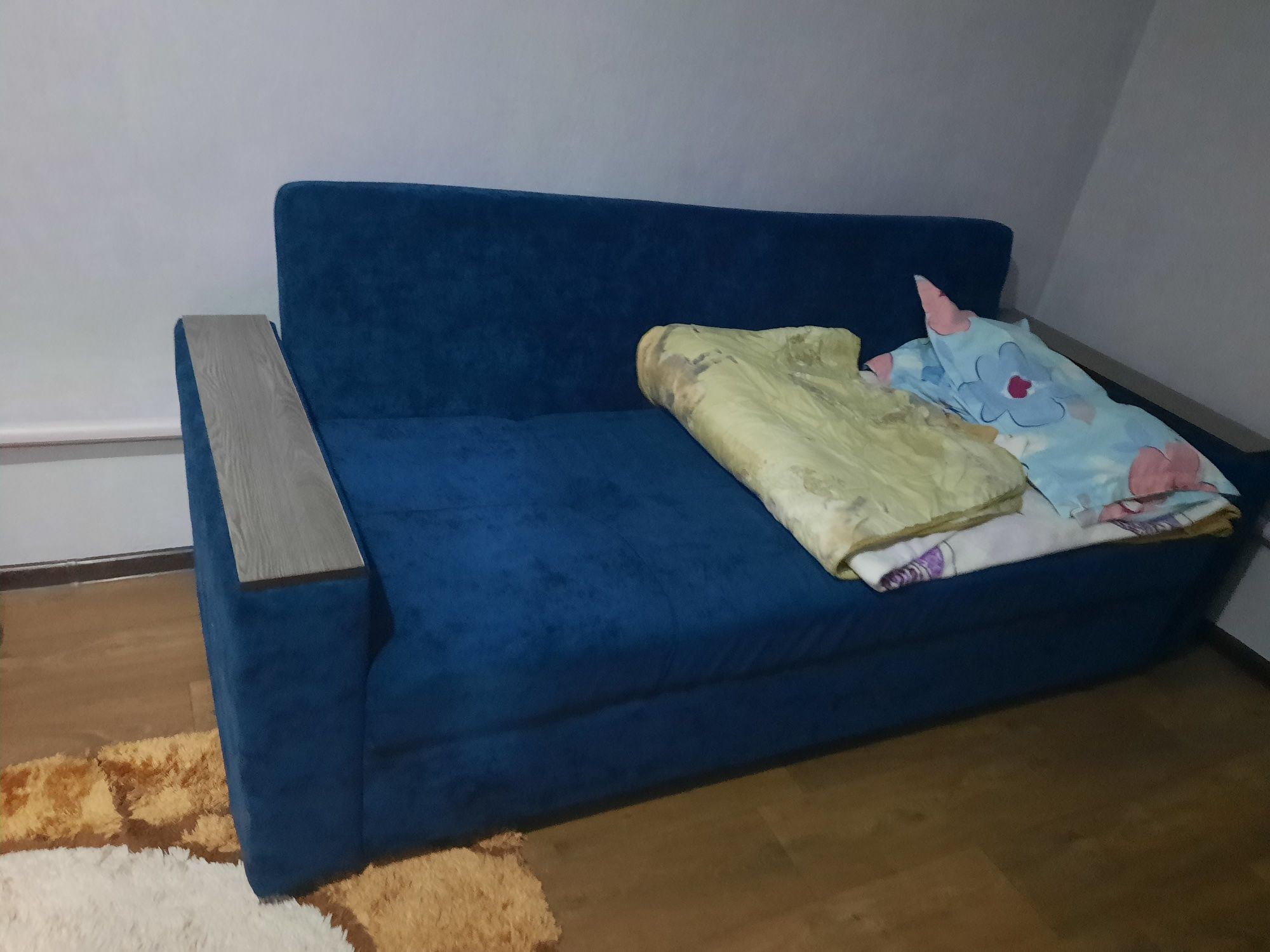 Диван 55000 почти новый