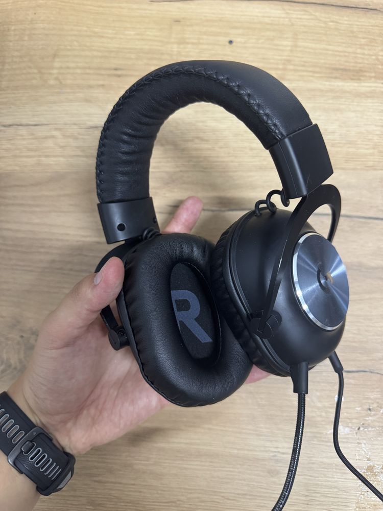 Наушники Logitech G Pro