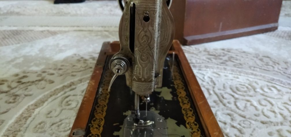 Швейная машинка ...