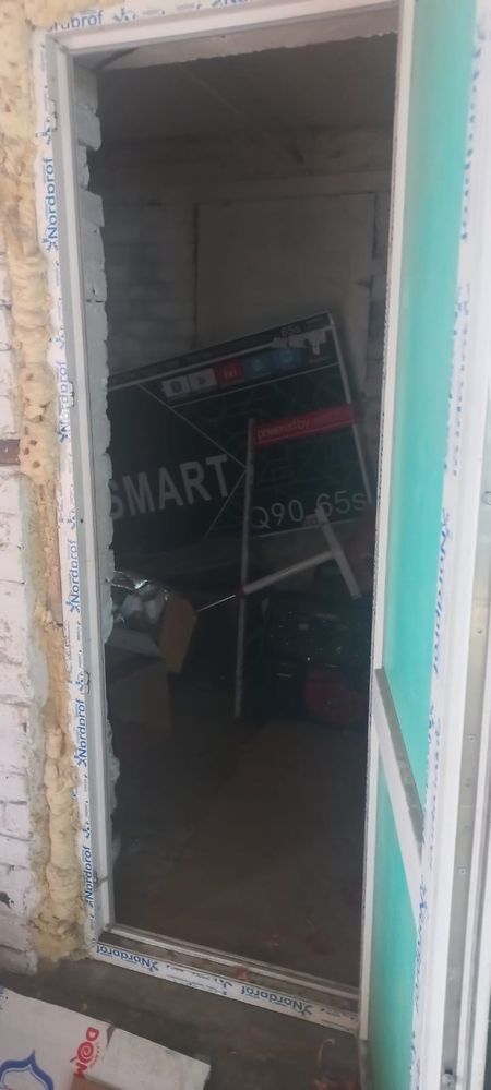 Сдам малярку (бокс,склад) 80кв м. Центр Города.