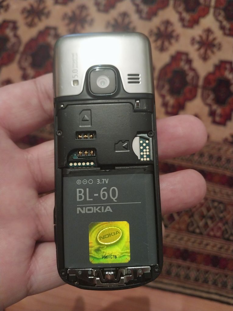 Продам NOKIA 6700c