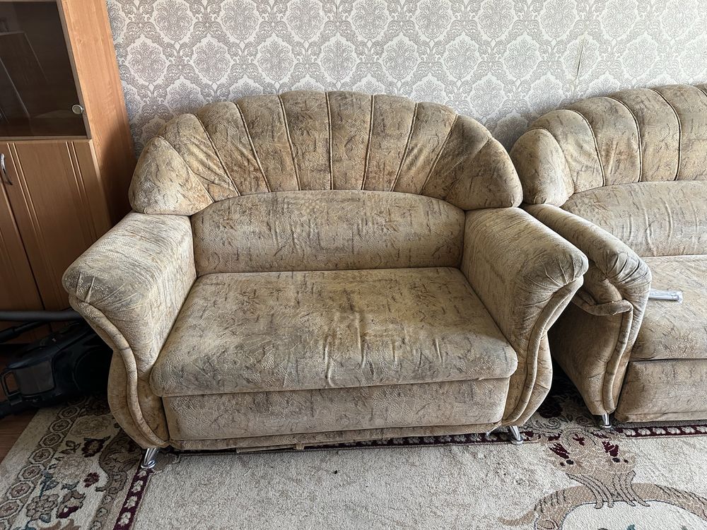 Срочно продам Диван тройка