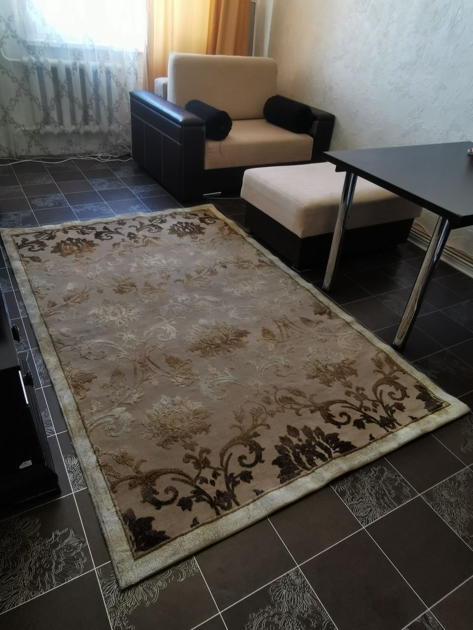 Диван глубокий, кресло кровать,  пуф с нишей крепкий