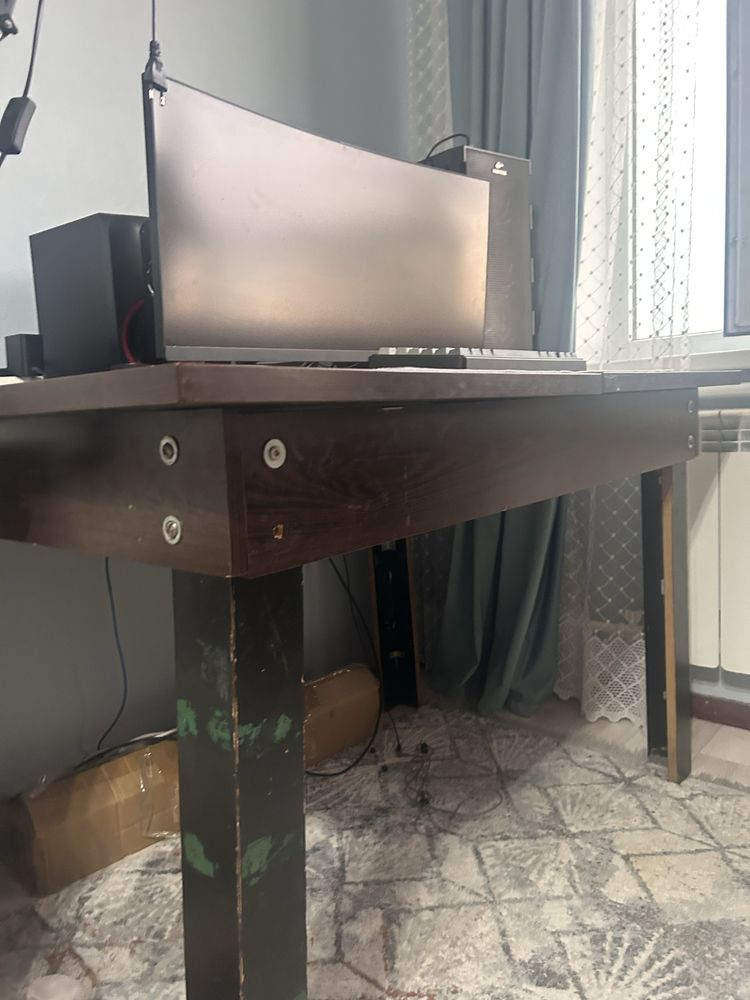 раздвигающиеся  стол