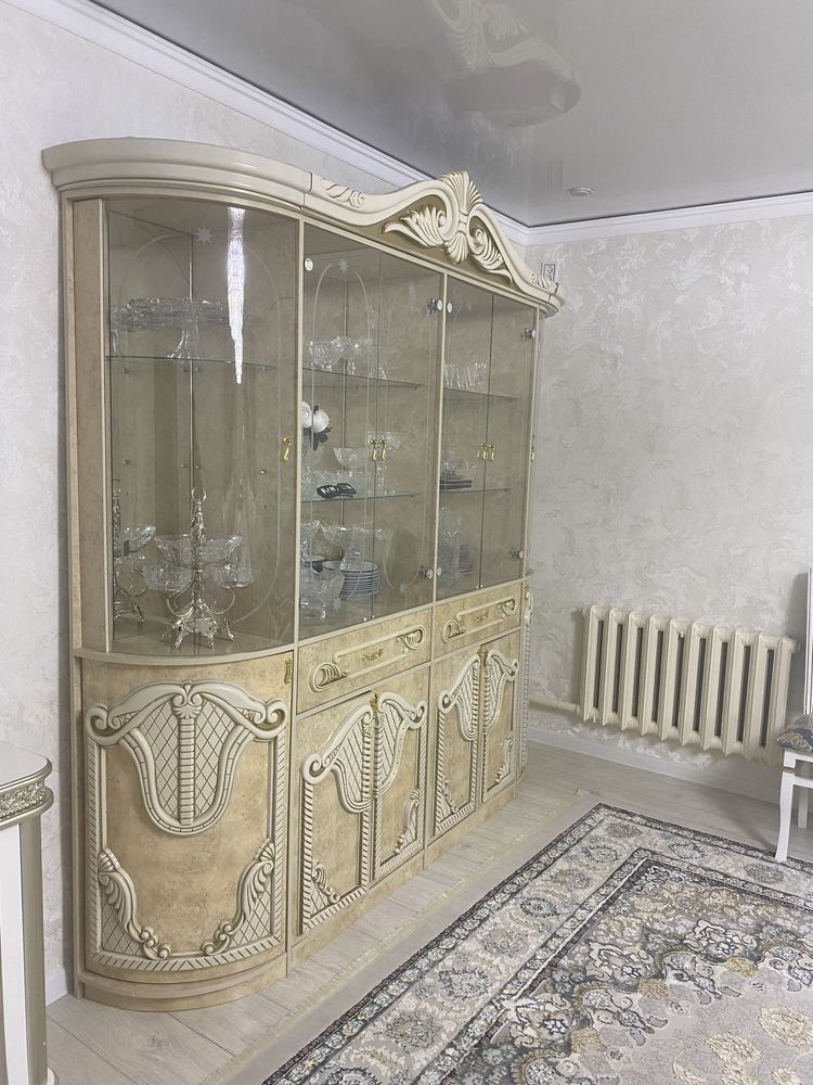 Залға арналған сервант