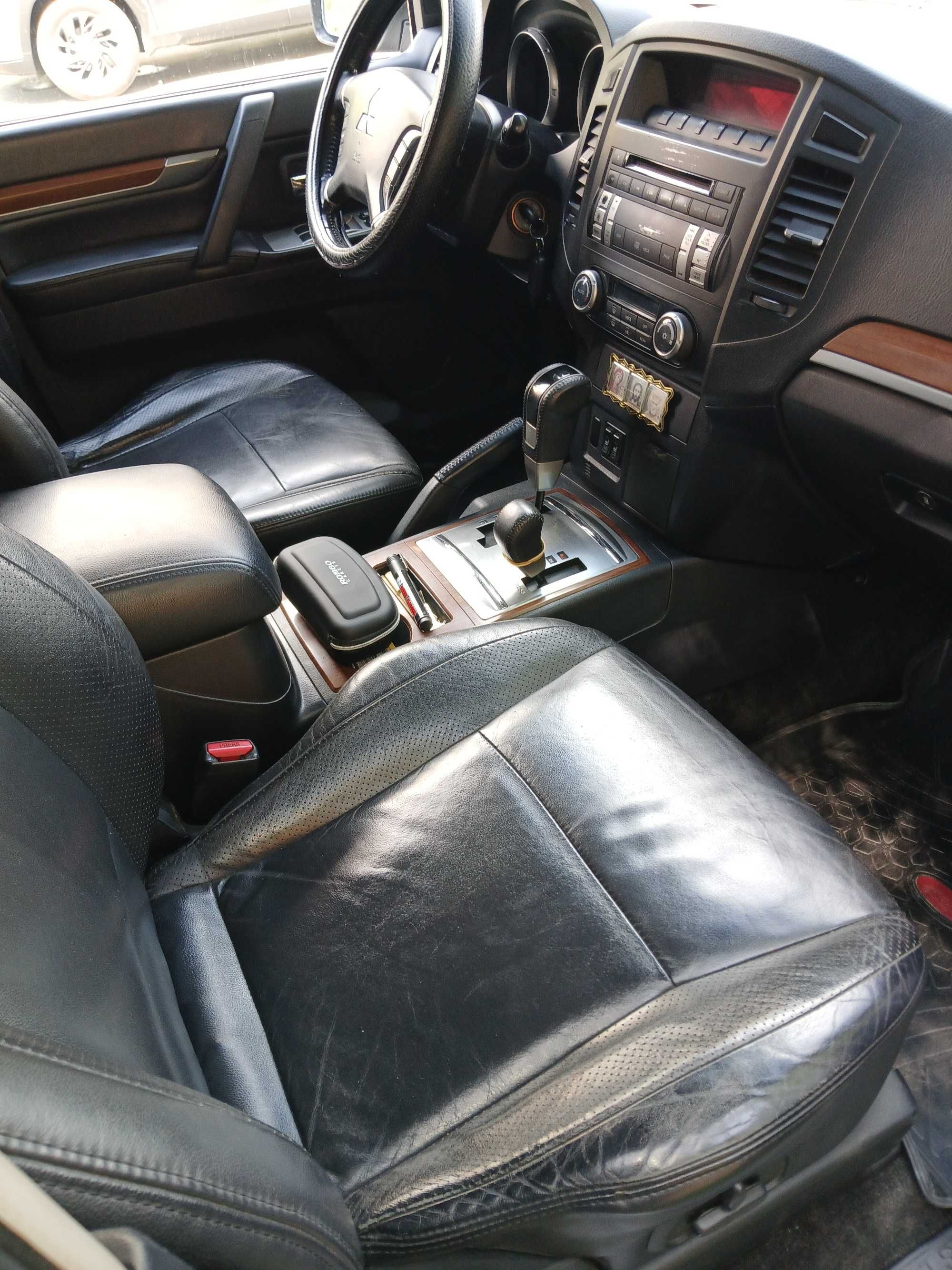 продам mitsubishi  Pajero 4
